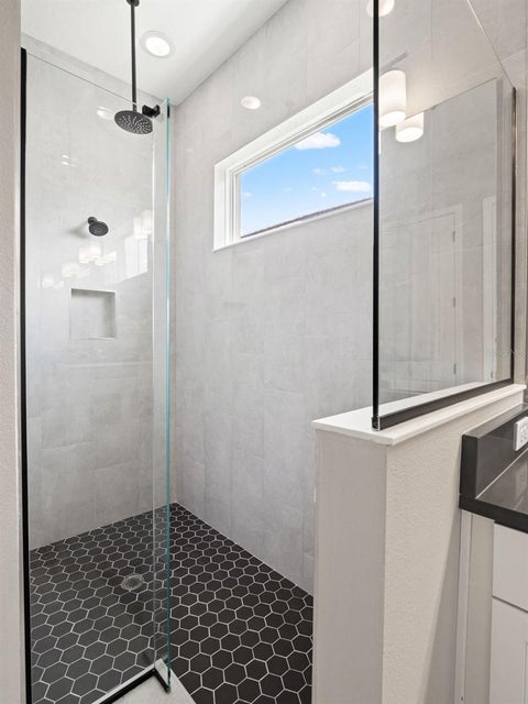 Tiny photo for 16049 Volterra Point, Montverde, FL 34756 (MLS # G5112975)