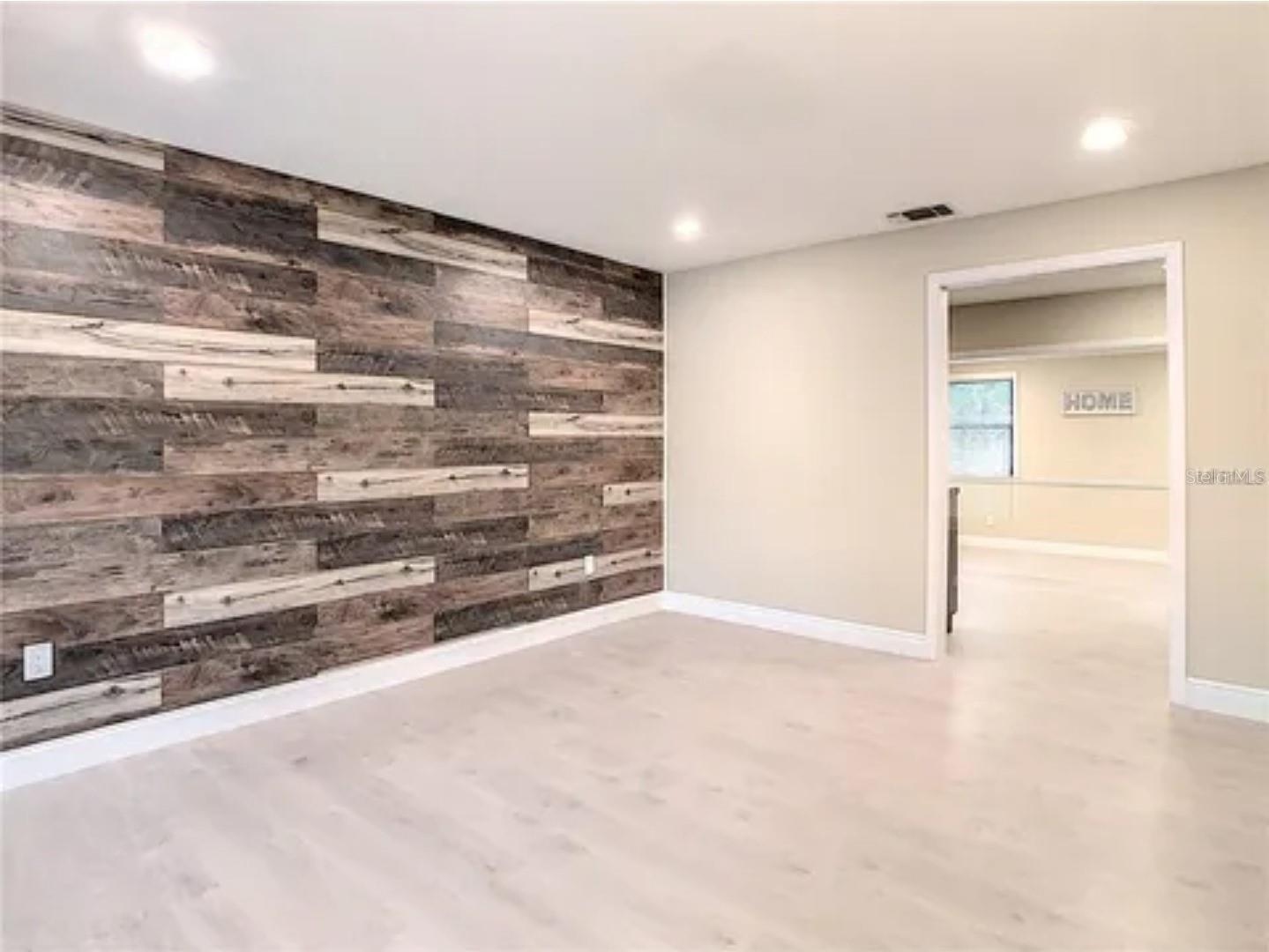 5615 ARUNDEL DRIVE
