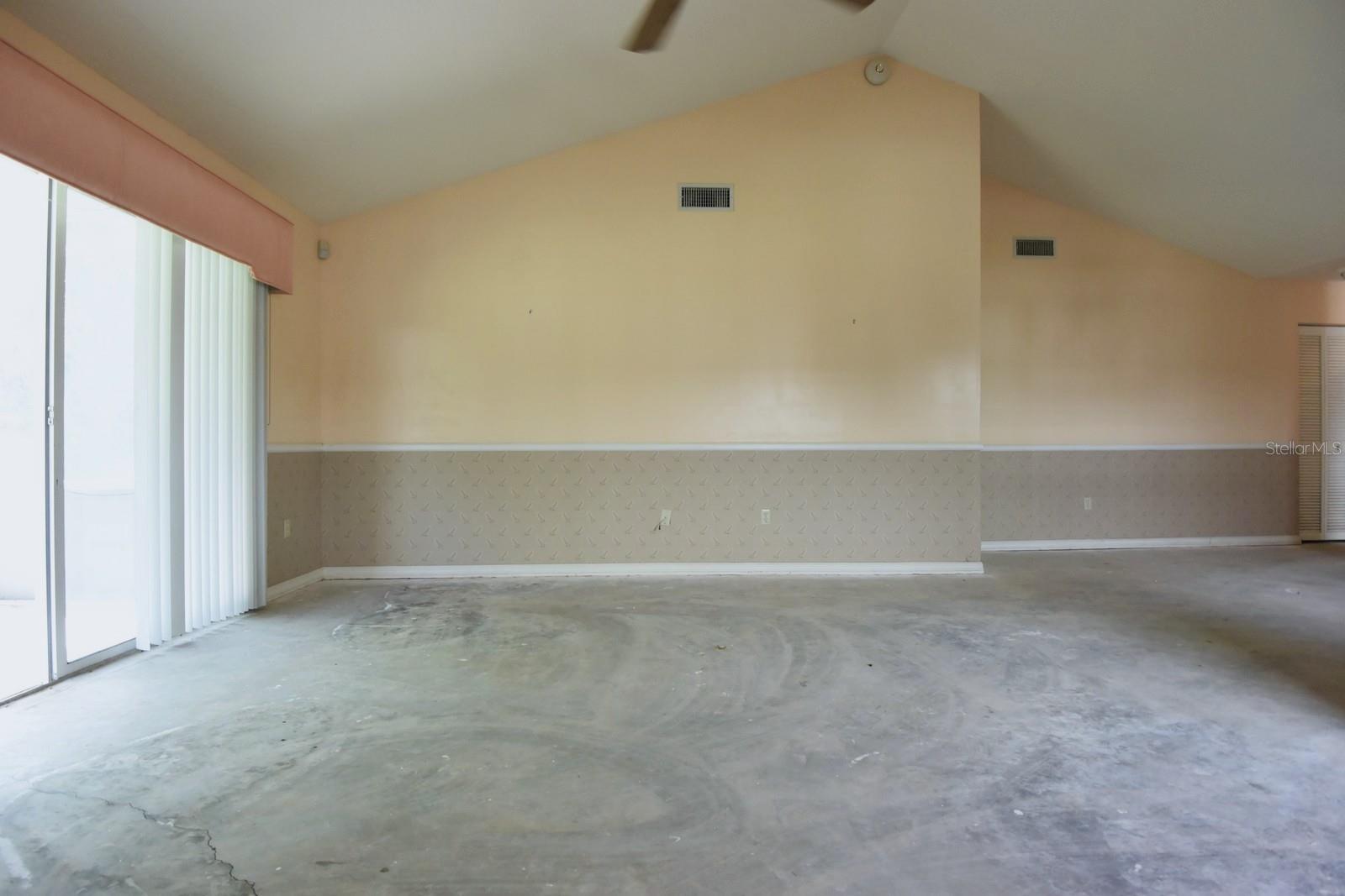 2401 SW 20TH COURT
