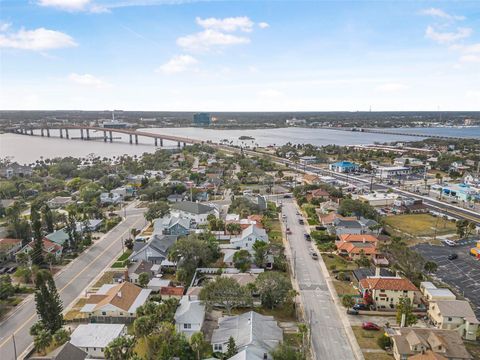 A home in DAYTONA BEACH