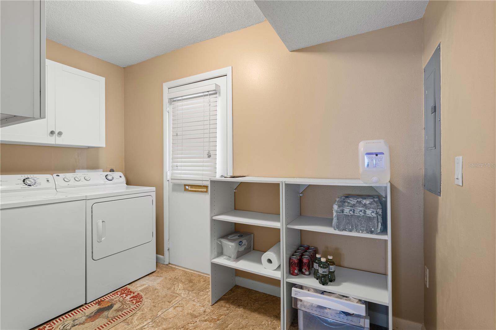 COLONY POINT - Residential