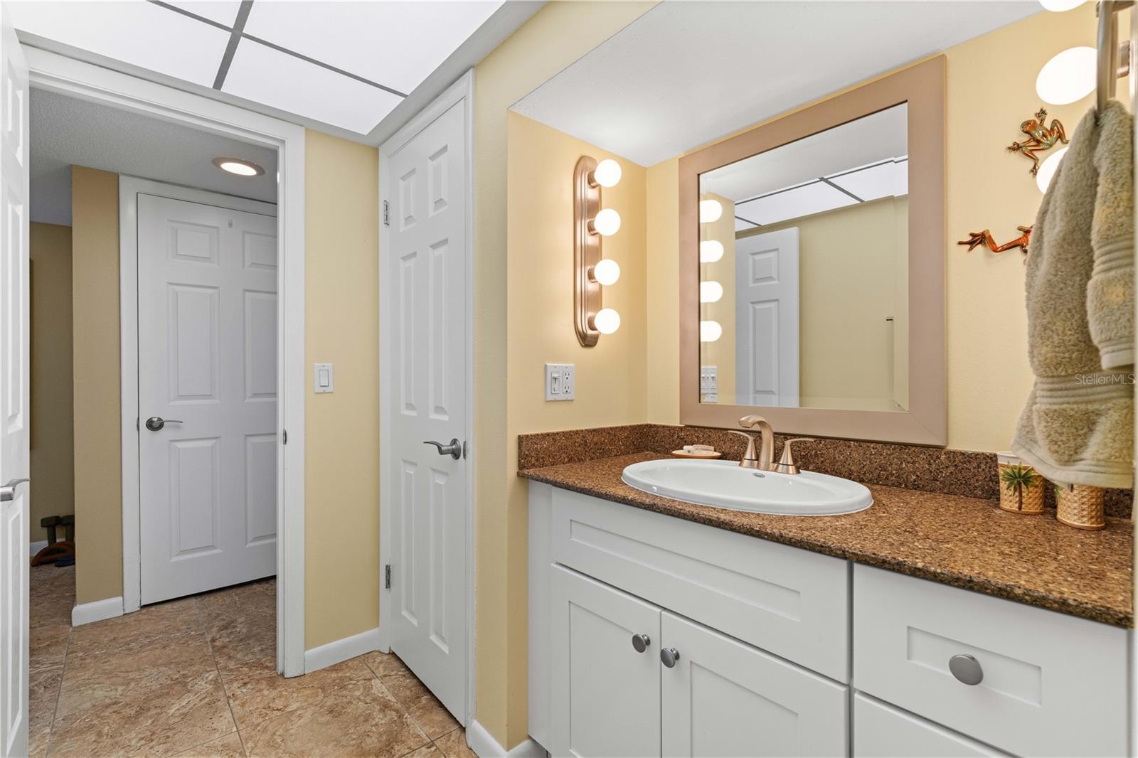 COLONY POINT - Residential