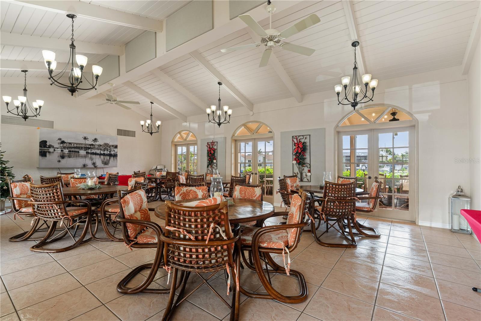 COLONY POINT - Residential