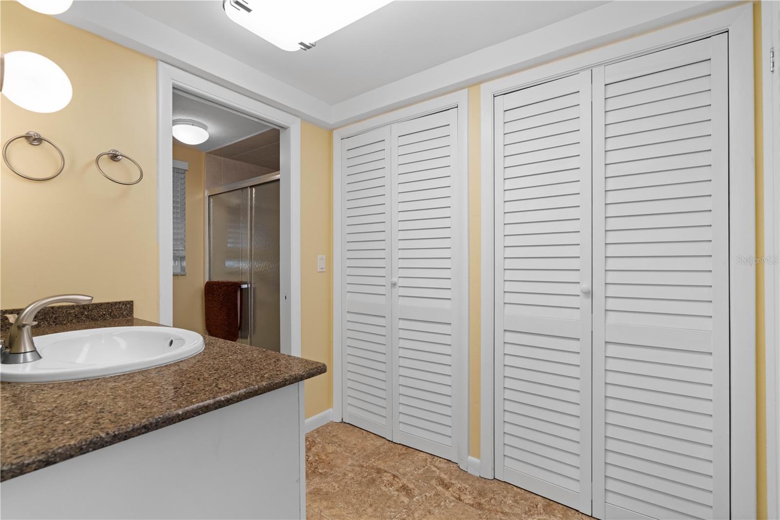 COLONY POINT - Residential