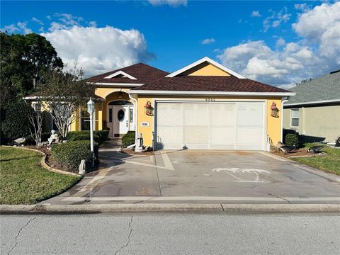 Photo of 9285 SW 90th Street, Ocala, FL 34481 (MLS # O6352989) Photo of 9285 SW 90th Street, Ocala, FL 34481 (MLS # O6352989)