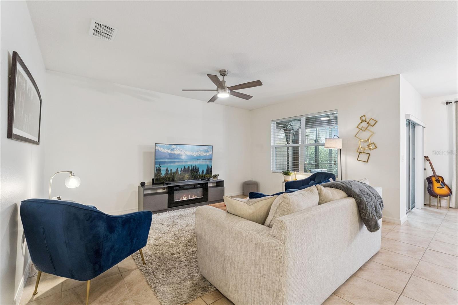 RIVIERA BELLA UN 8A - Residential