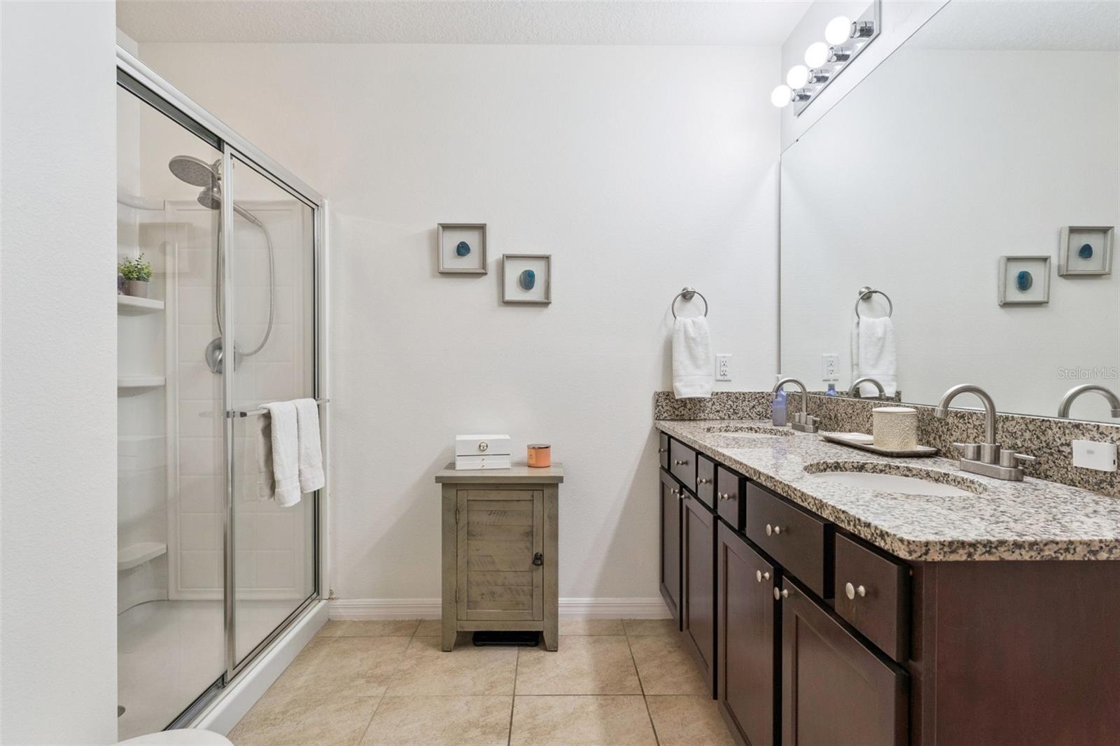 RIVIERA BELLA UN 8A - Residential