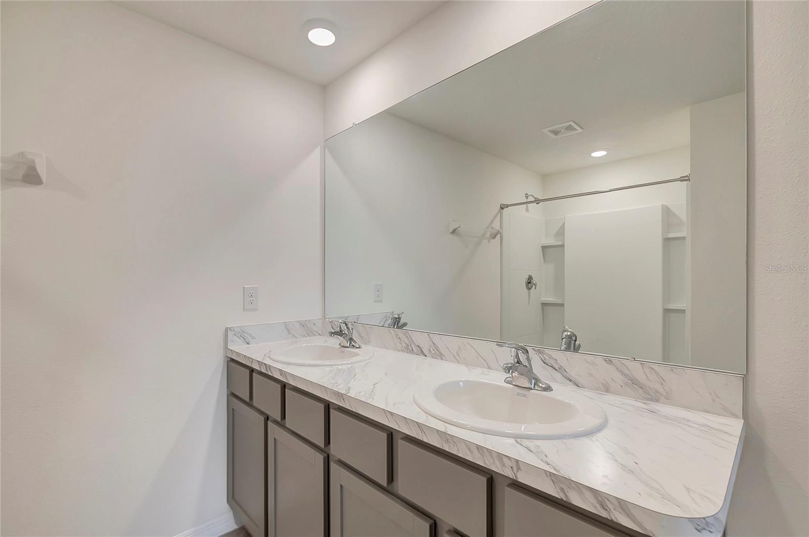 BROOKSIDE ESTATES - Residential