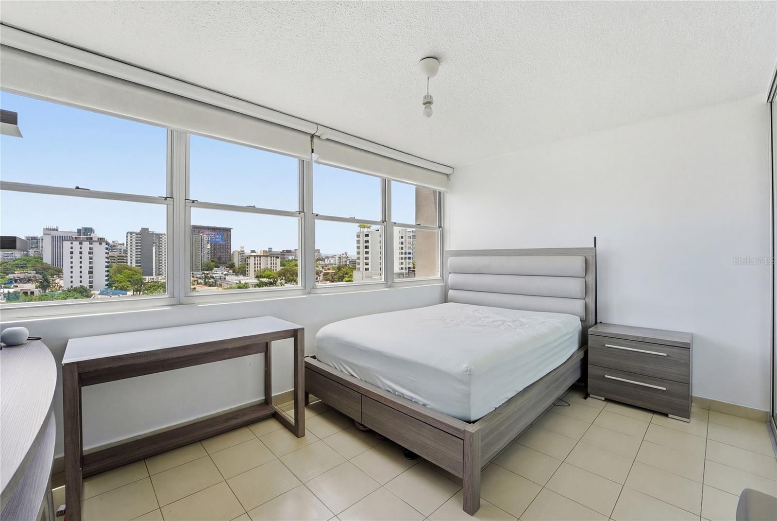 TORRE DEL MAR 801 - Residential