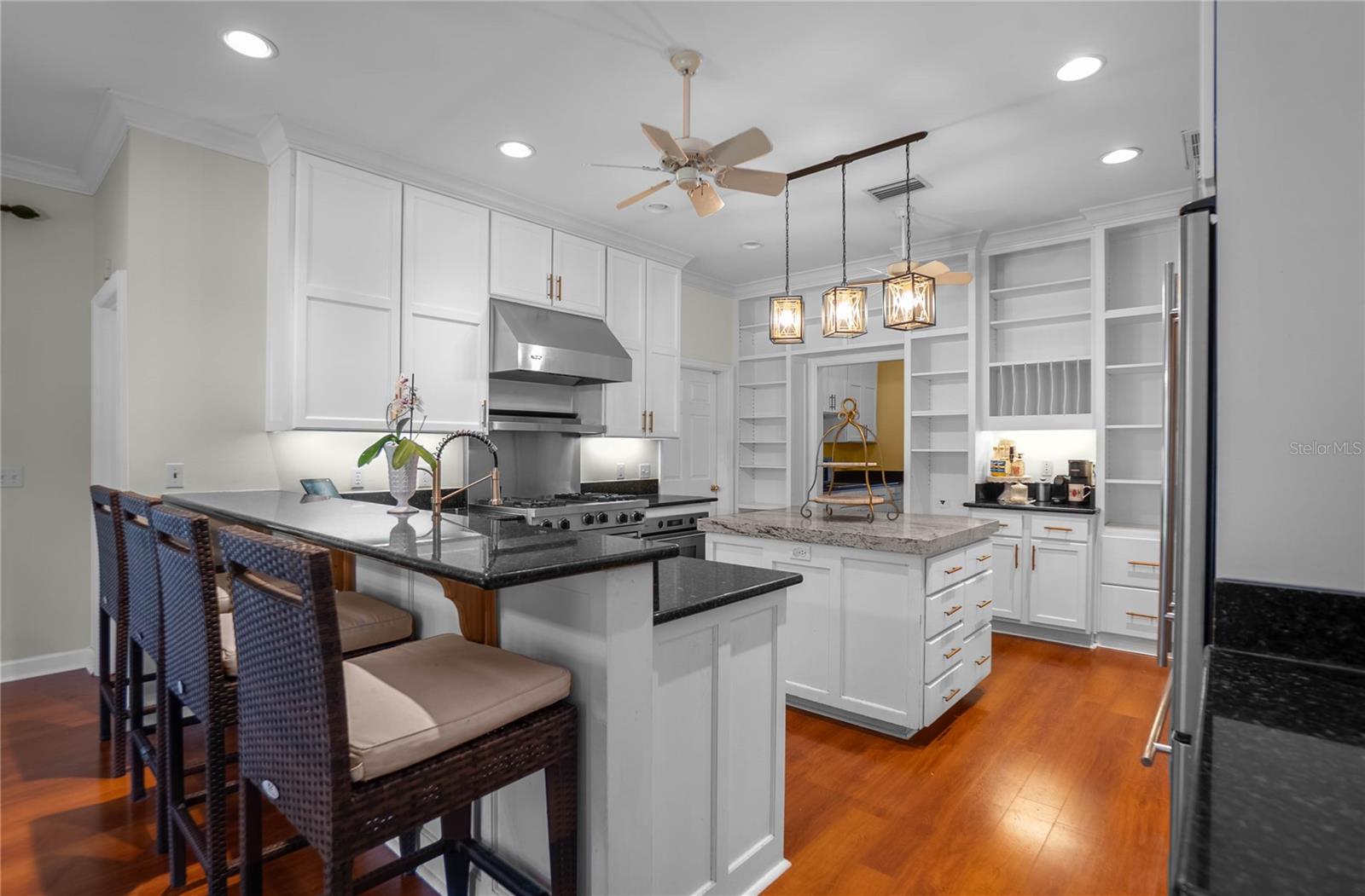 SWEETWATER POINTE - Residential