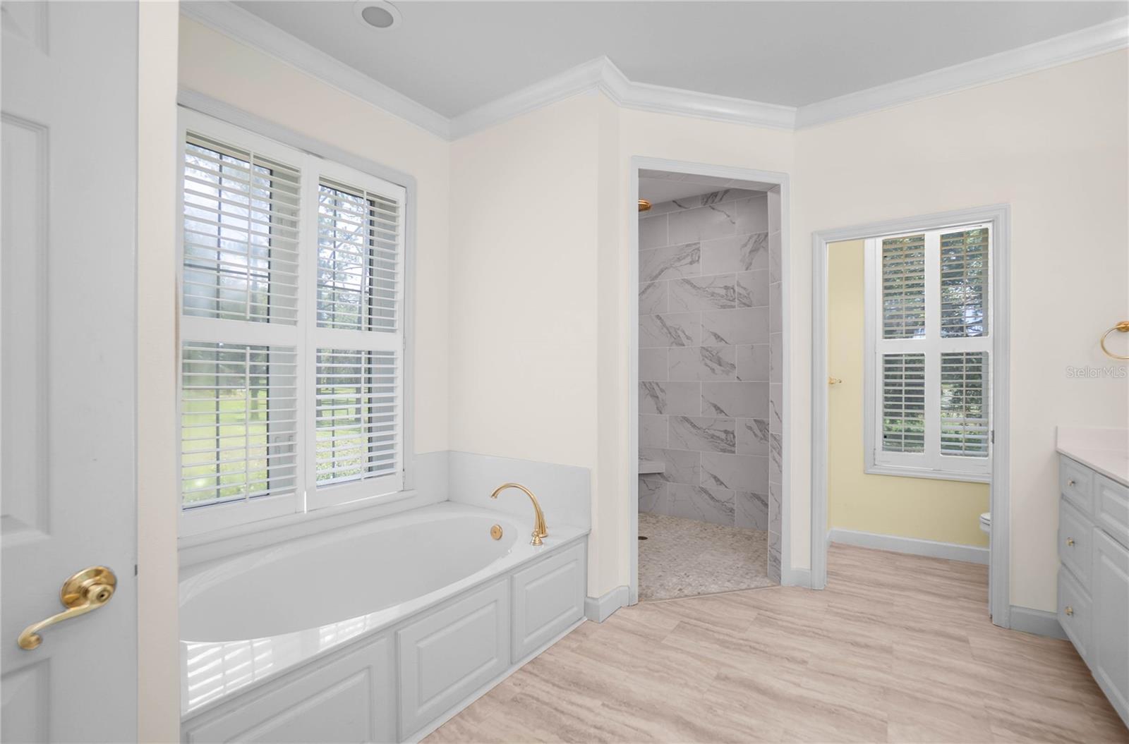 SWEETWATER POINTE - Residential