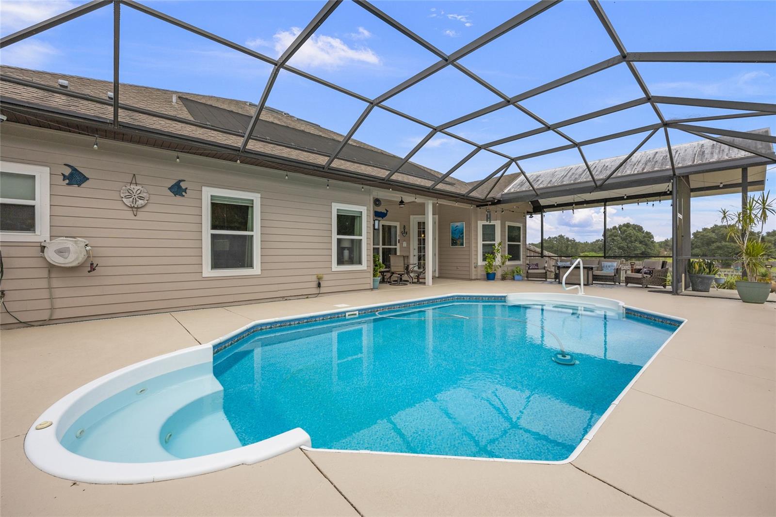 HAMMOCK RIDGE - Residential