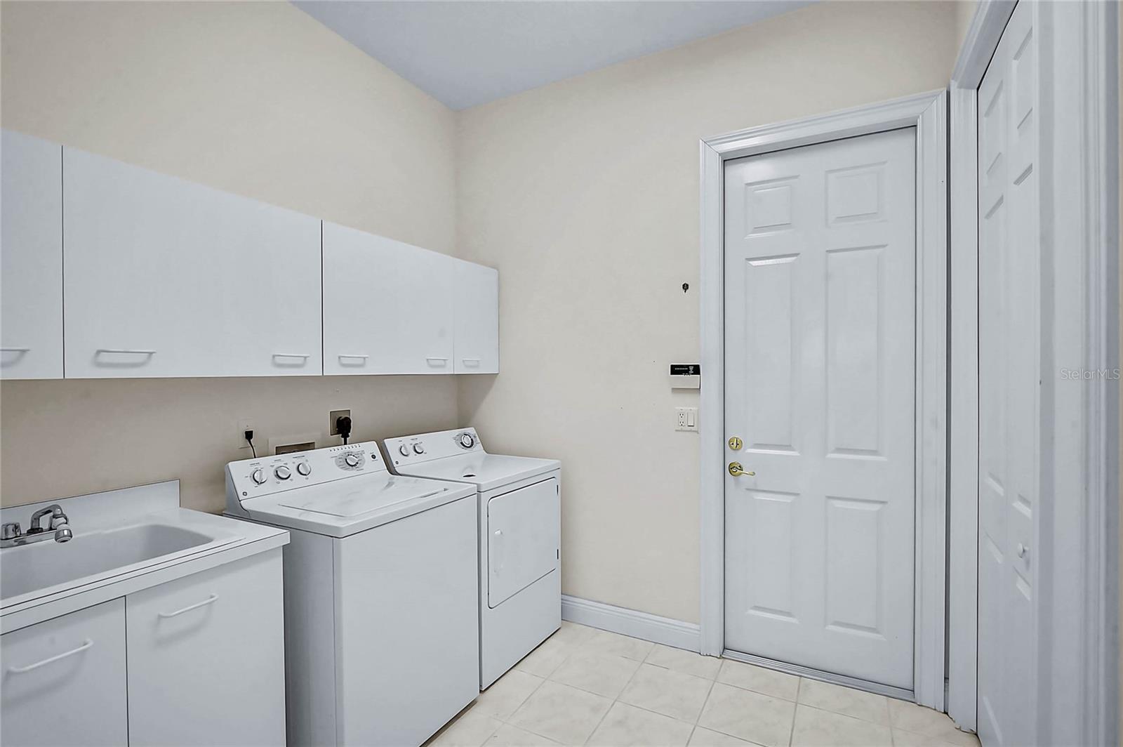 VENETIA PH 2 - Residential