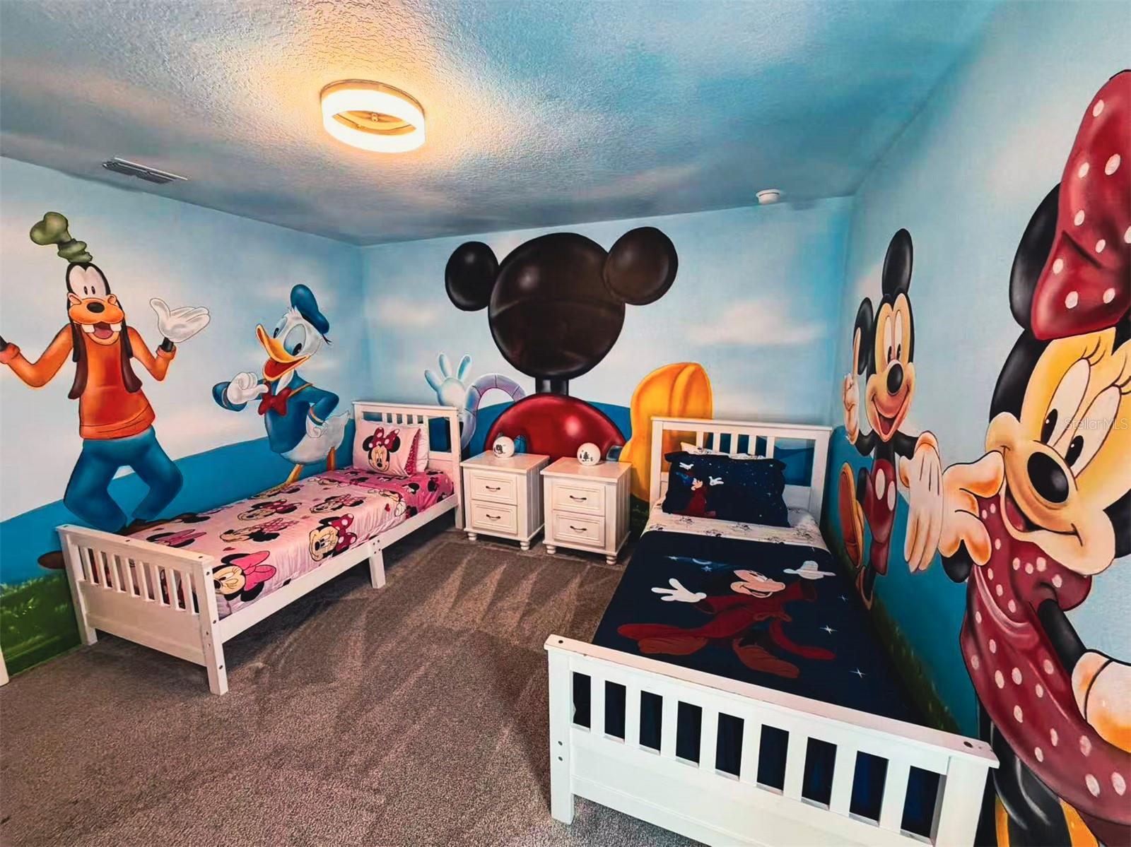 COVE AT STOREY LAKE 4 - Residential