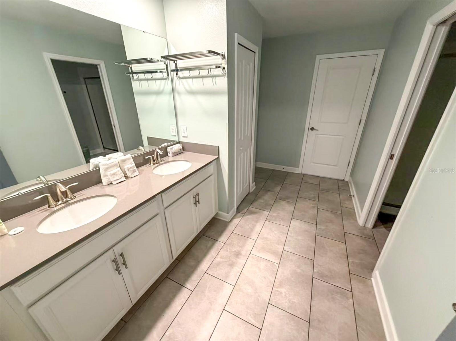 COVE AT STOREY LAKE 4 - Residential