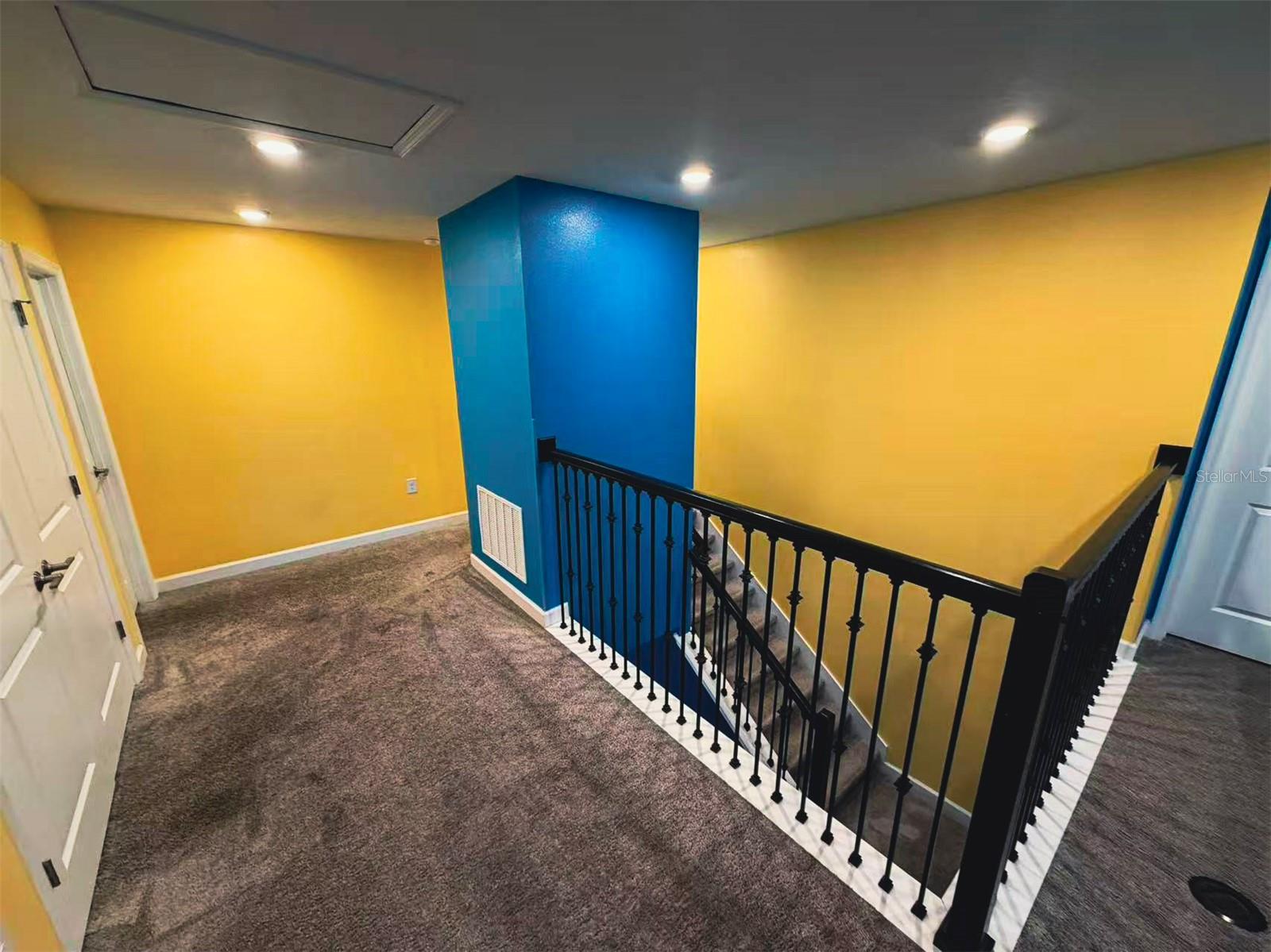 COVE AT STOREY LAKE 4 - Residential