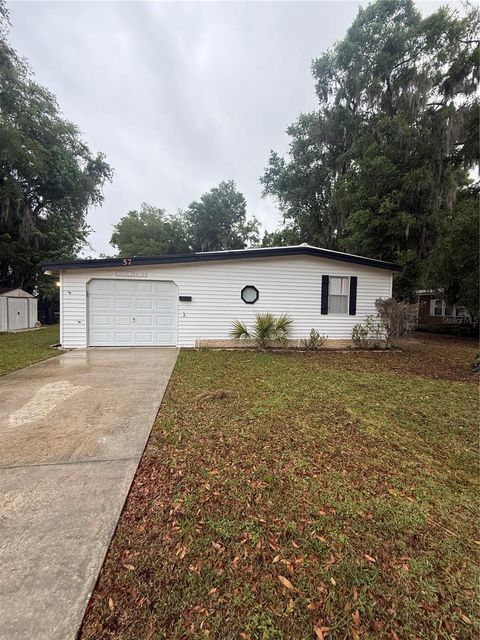 Photo of 57 N Bobwhite Road, Wildwood, FL 34785 (MLS # TB8496599)