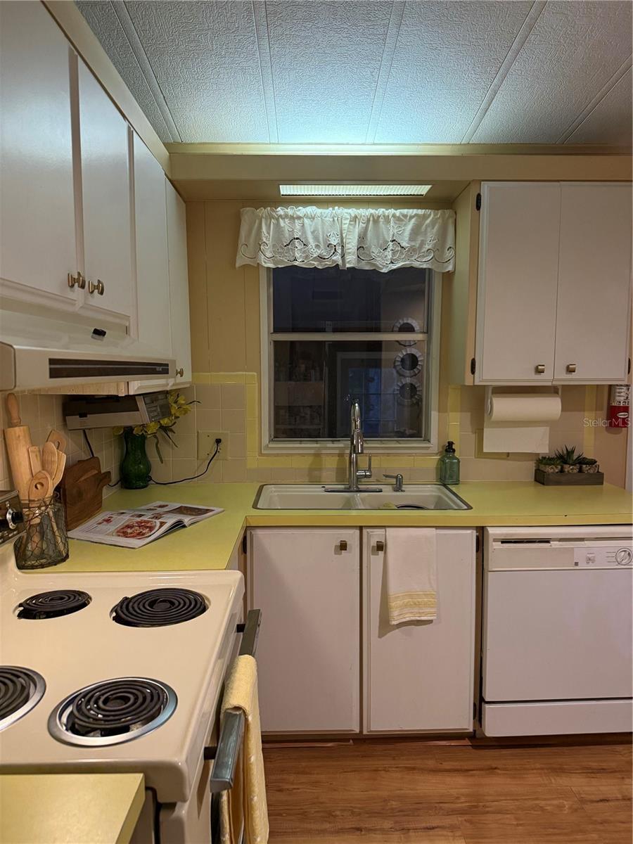 CONTINENTAL CAMPER RESORTS INC - Residential