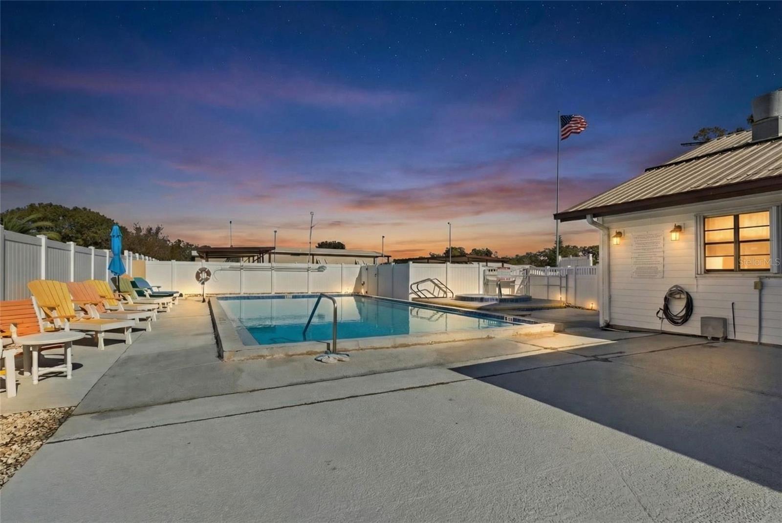 OAKS ROYAL - Residential