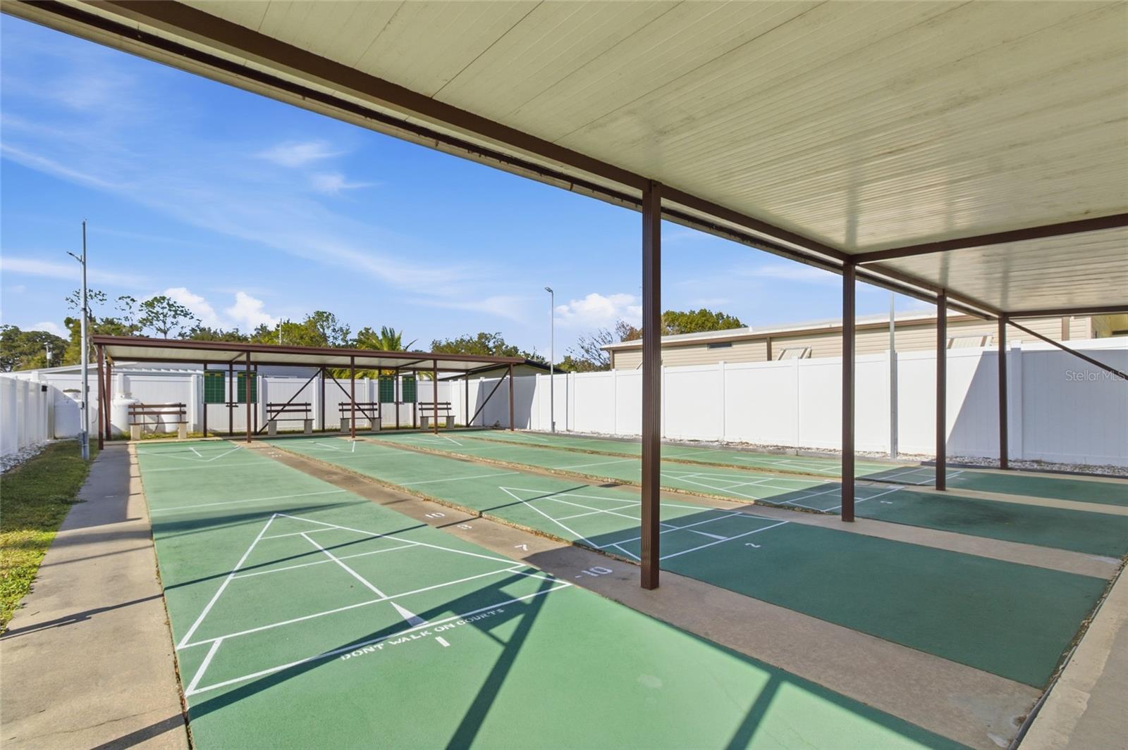 OAKS ROYAL - Residential