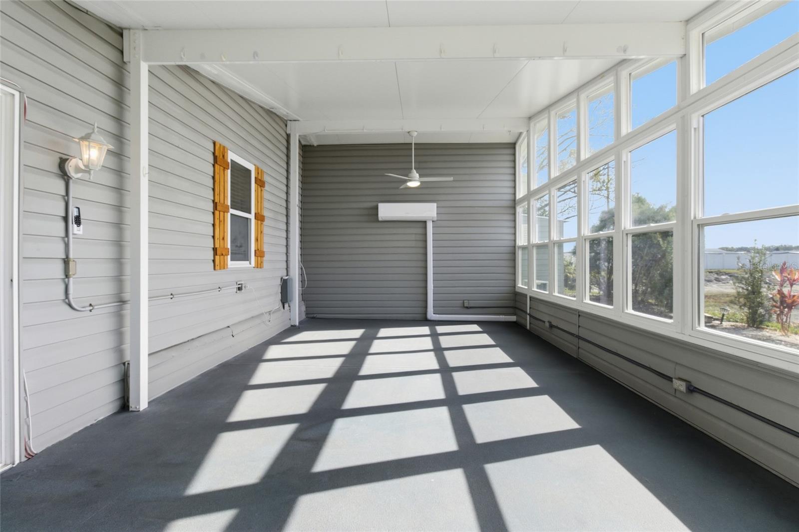 OAKS ROYAL - Residential