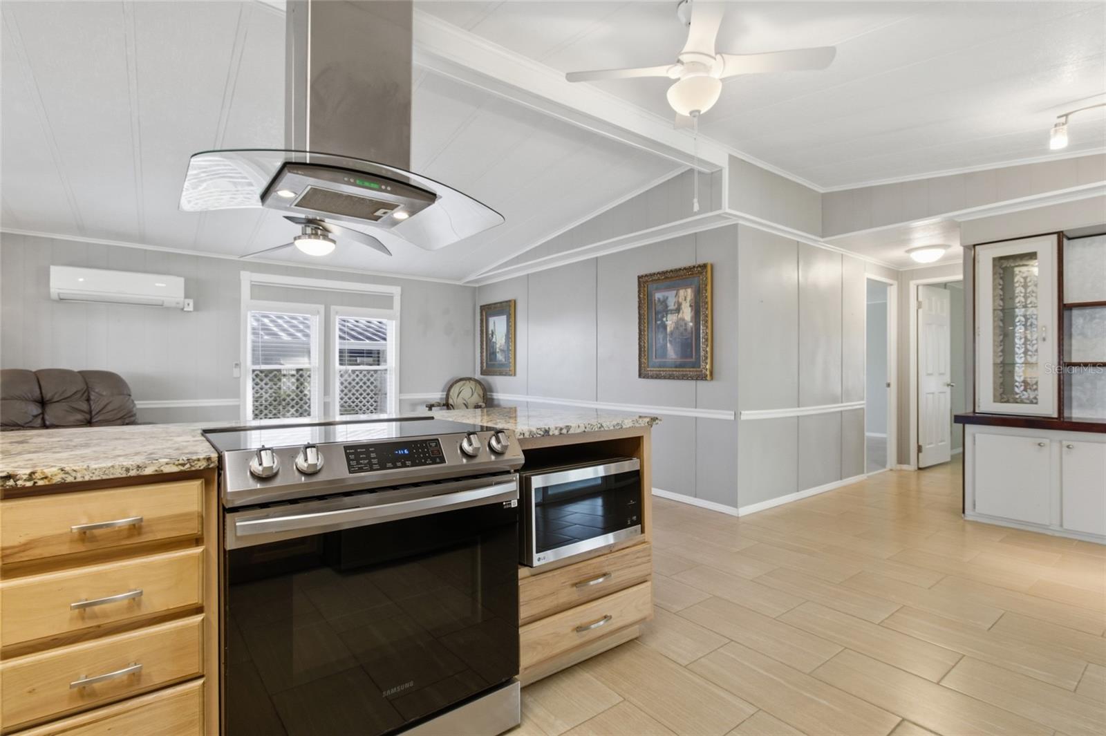 OAKS ROYAL - Residential