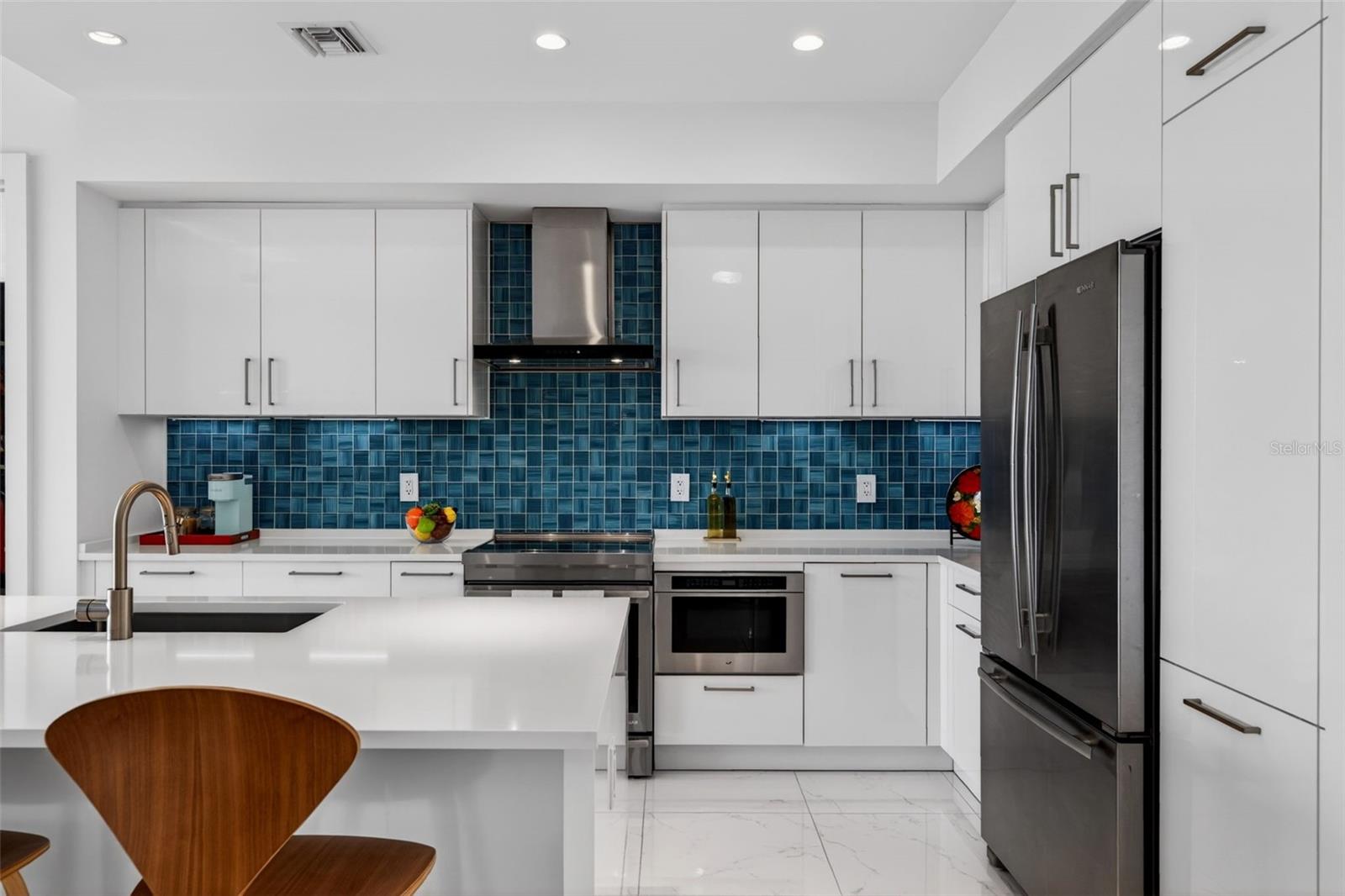 111 S PINEAPPLE AVENUE 904