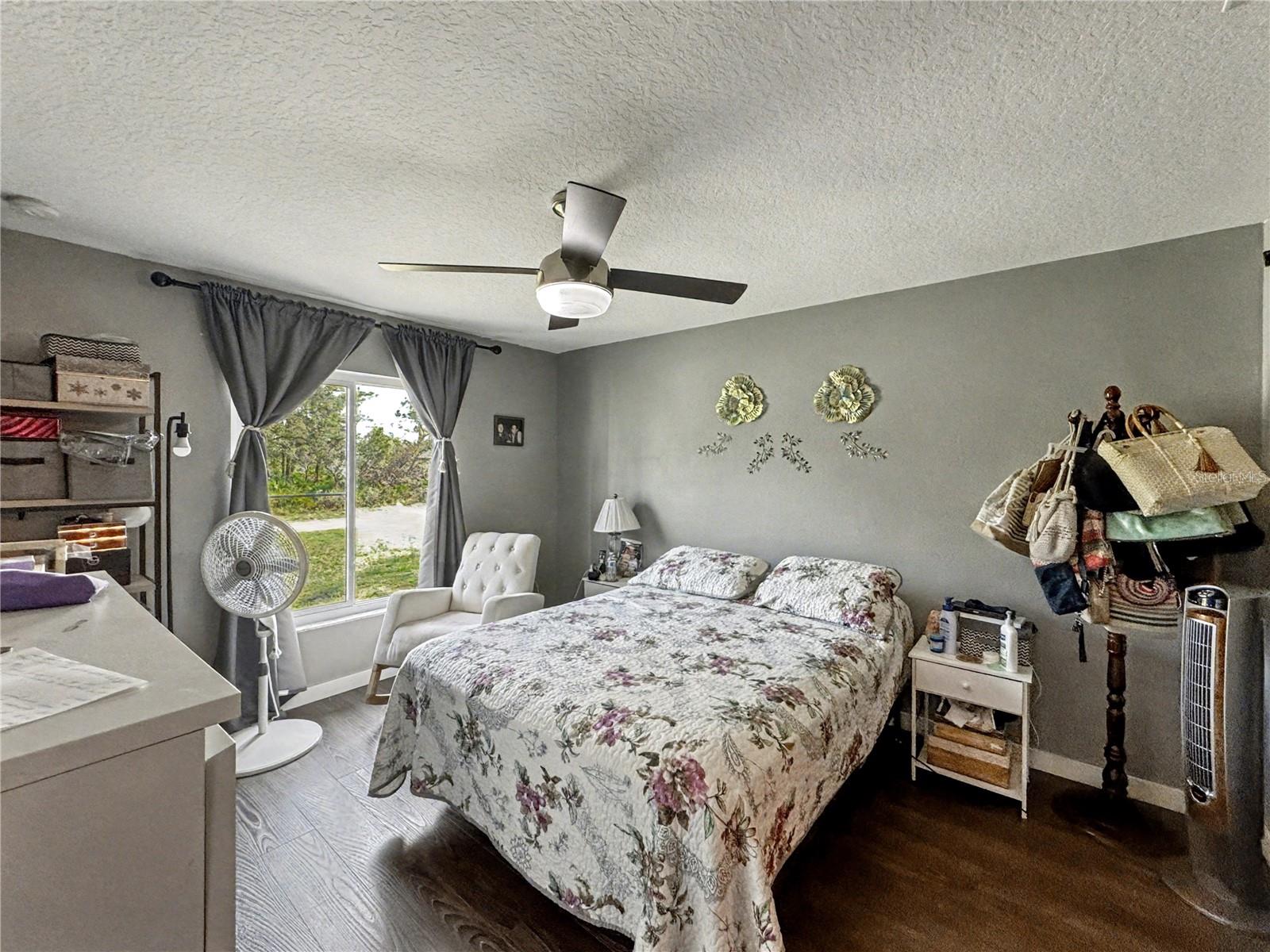 DAYTONA PARK ESTATES SEC E - Residential Lease