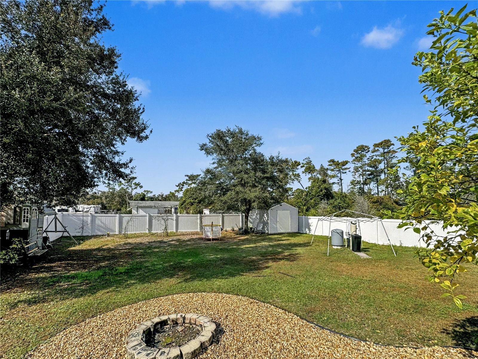 DAYTONA PARK ESTATES SEC E - Residential Lease