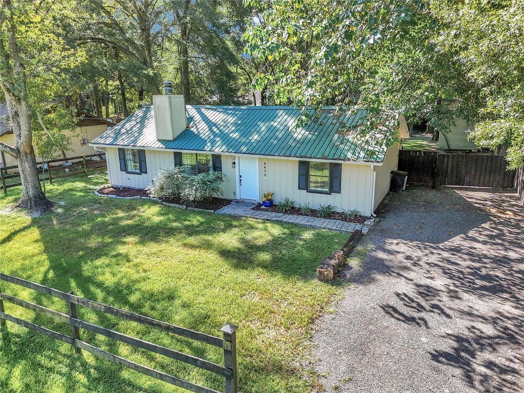 Photo of 5670 NW 65th Place, Ocala, FL 34482 (MLS # OM732630)