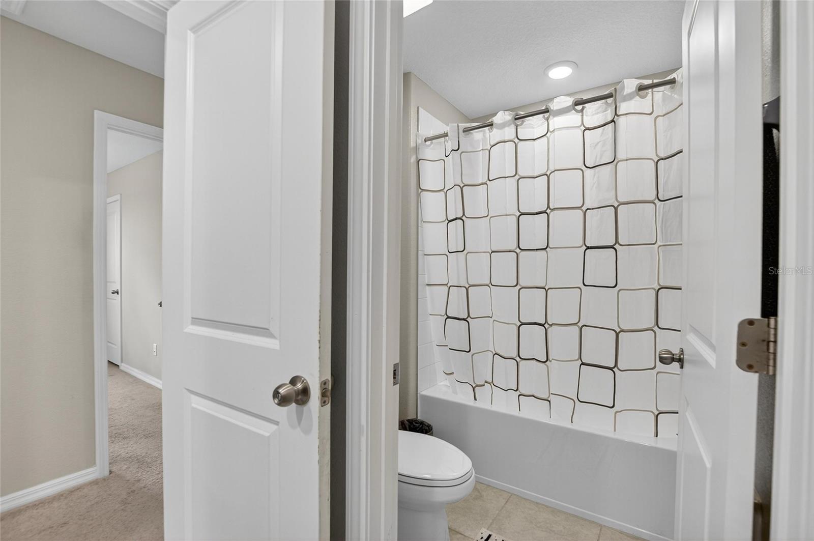 EPPERSON NORTH VILLAGE E-2 - Residential Lease