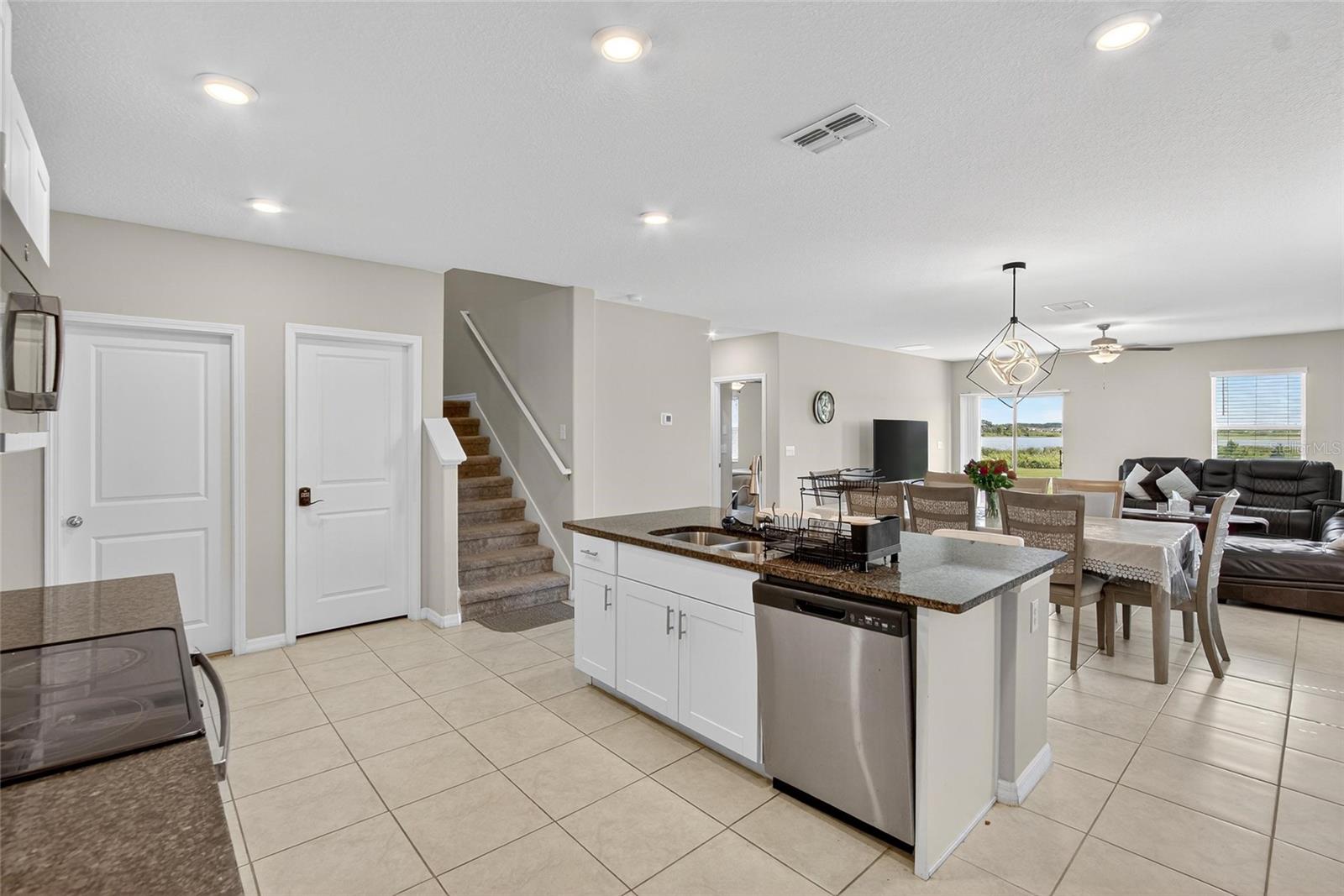 EPPERSON NORTH VILLAGE E-2 - Residential Lease