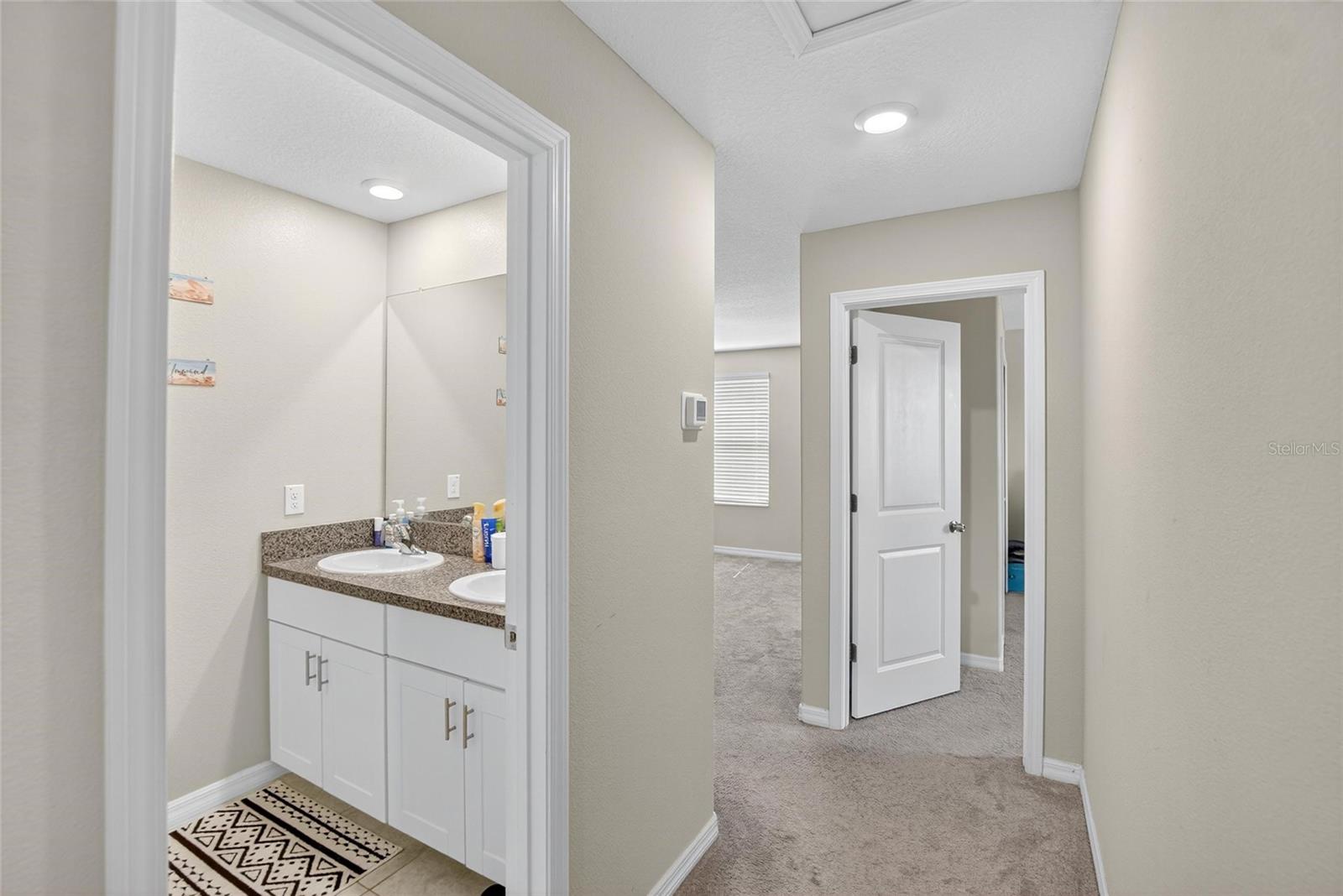 EPPERSON NORTH VILLAGE E-2 - Residential Lease