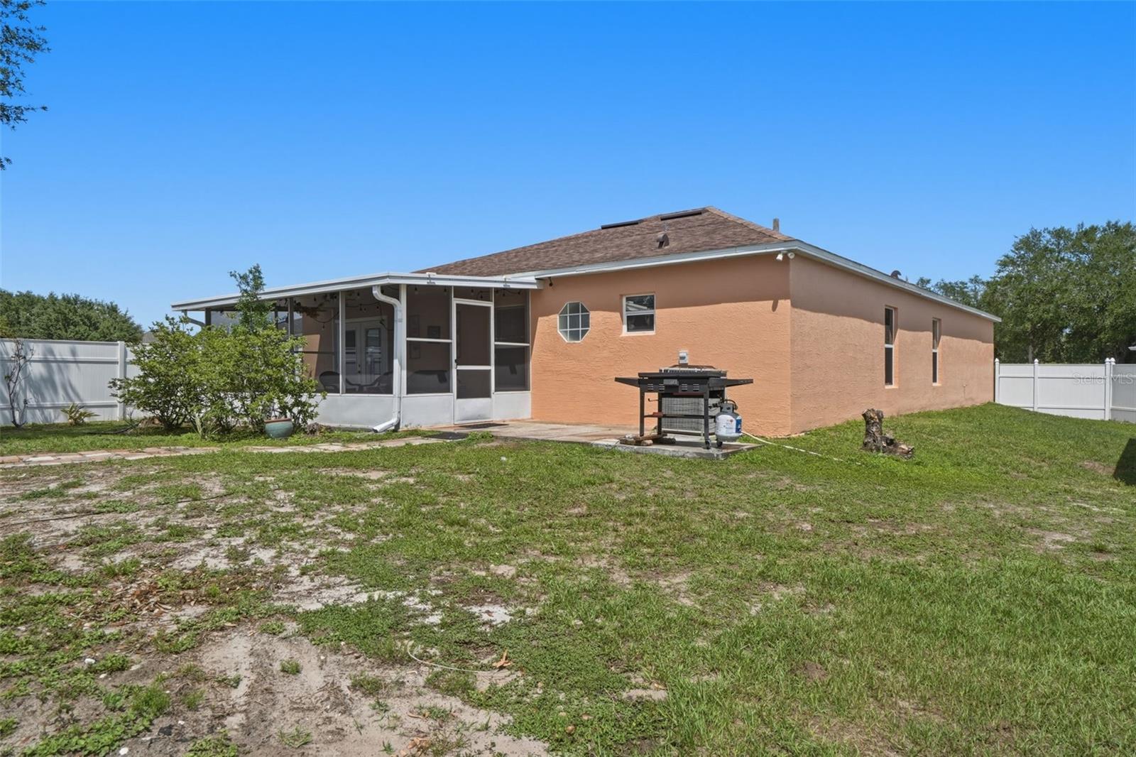 CORNER LAKE PH 01 49 49 - Residential