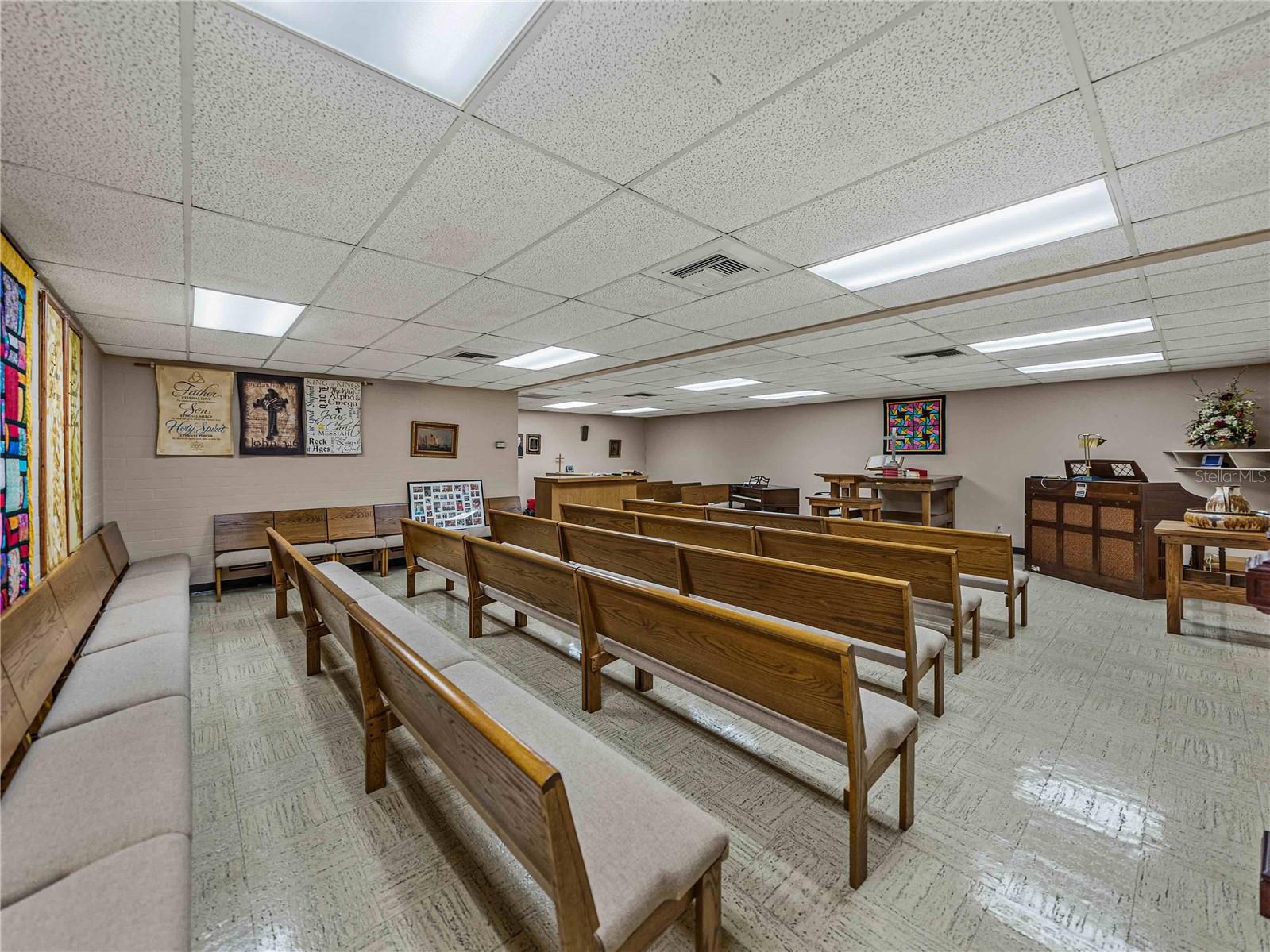 CLEVELAND HEIGHTS - Commercial Sale