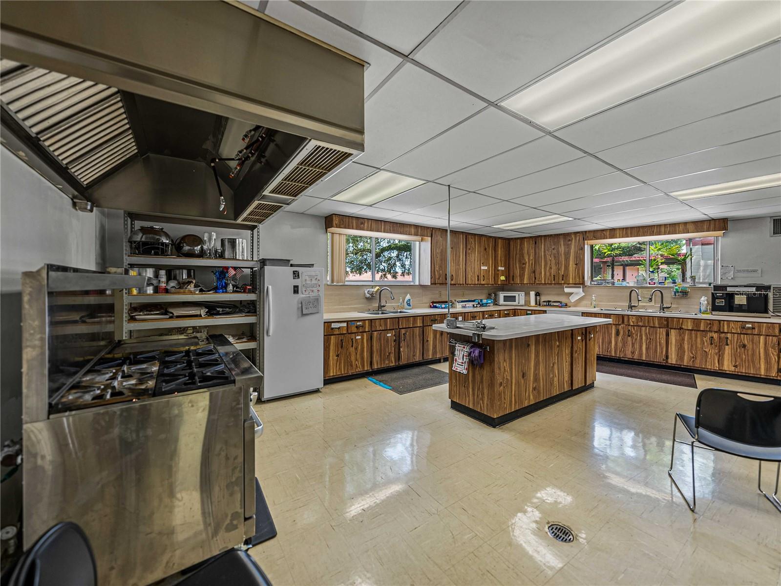CLEVELAND HEIGHTS - Commercial Sale