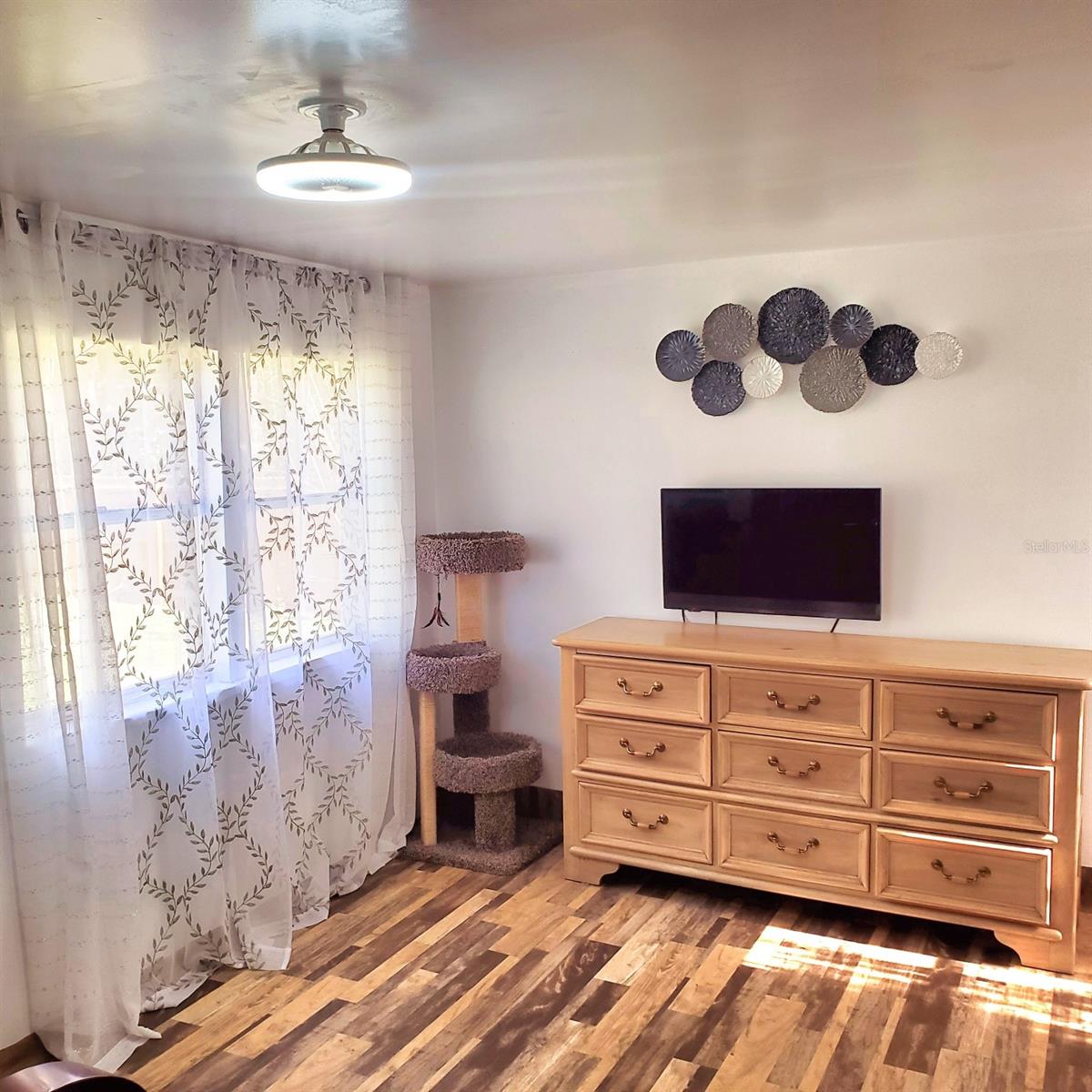 KERSHORES UN F - Residential