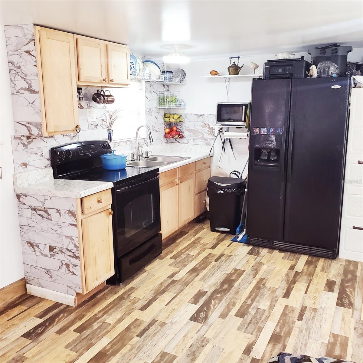 KERSHORES UN F - Residential