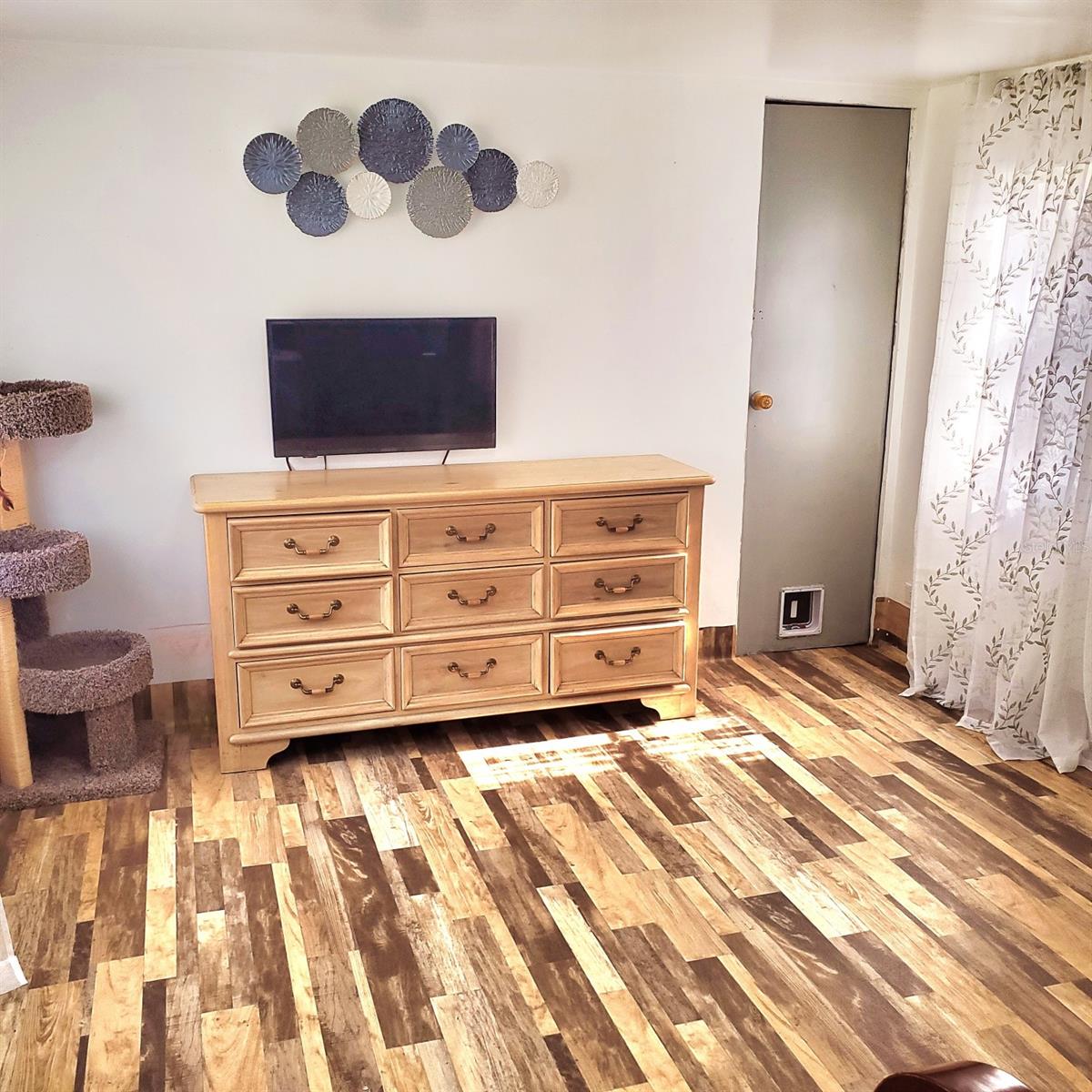 KERSHORES UN F - Residential