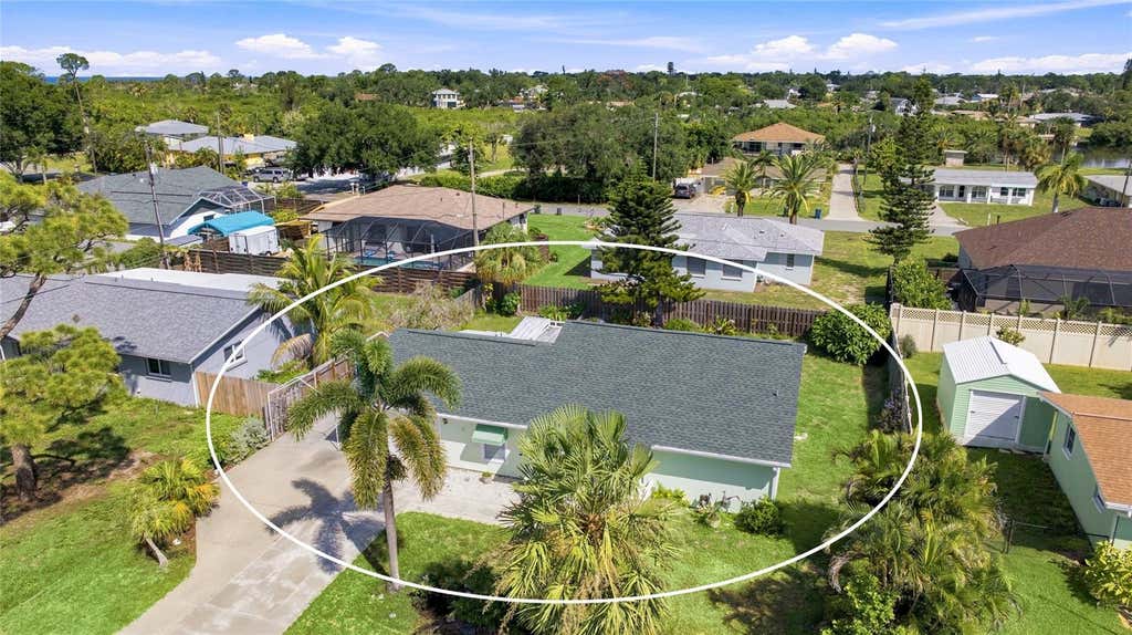 Photo of 1220 Falcon Road, Venice, FL 34293 (MLS # A4702910)