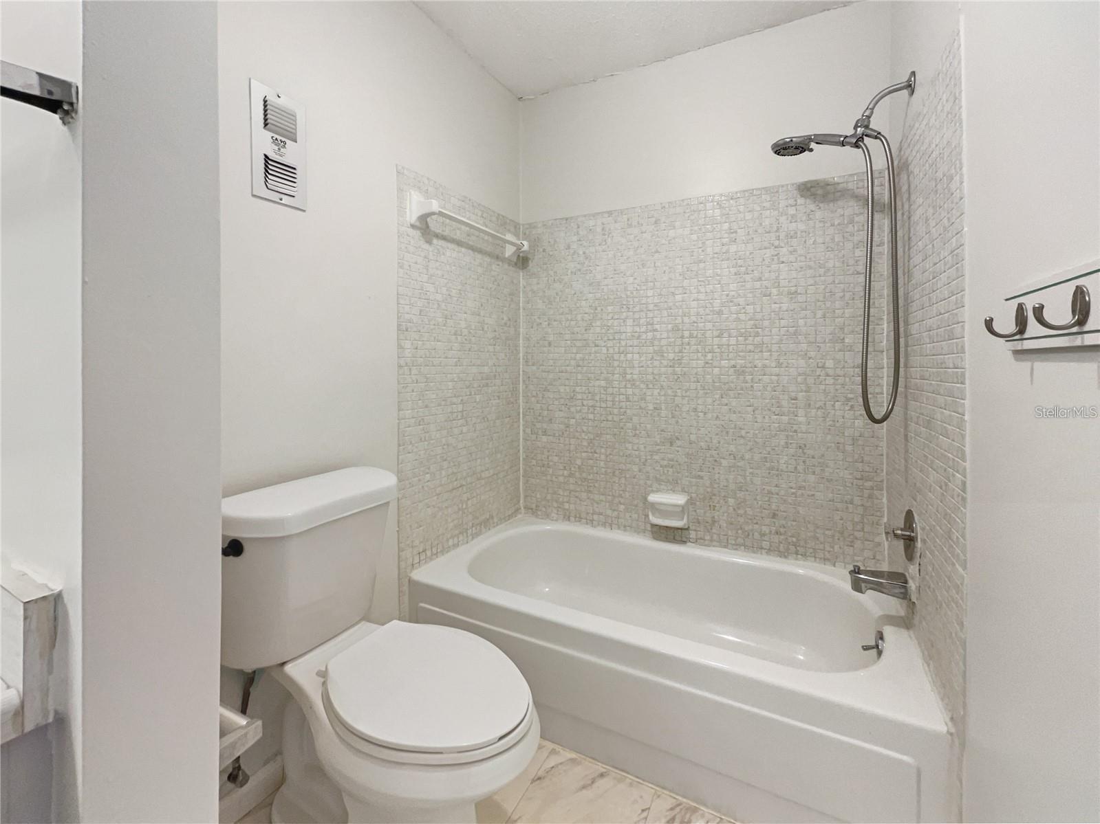 ROYAL ARMS CONDO - Residential Lease