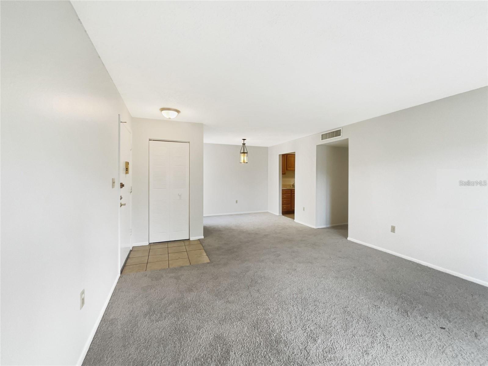 ROYAL ARMS CONDO - Residential Lease