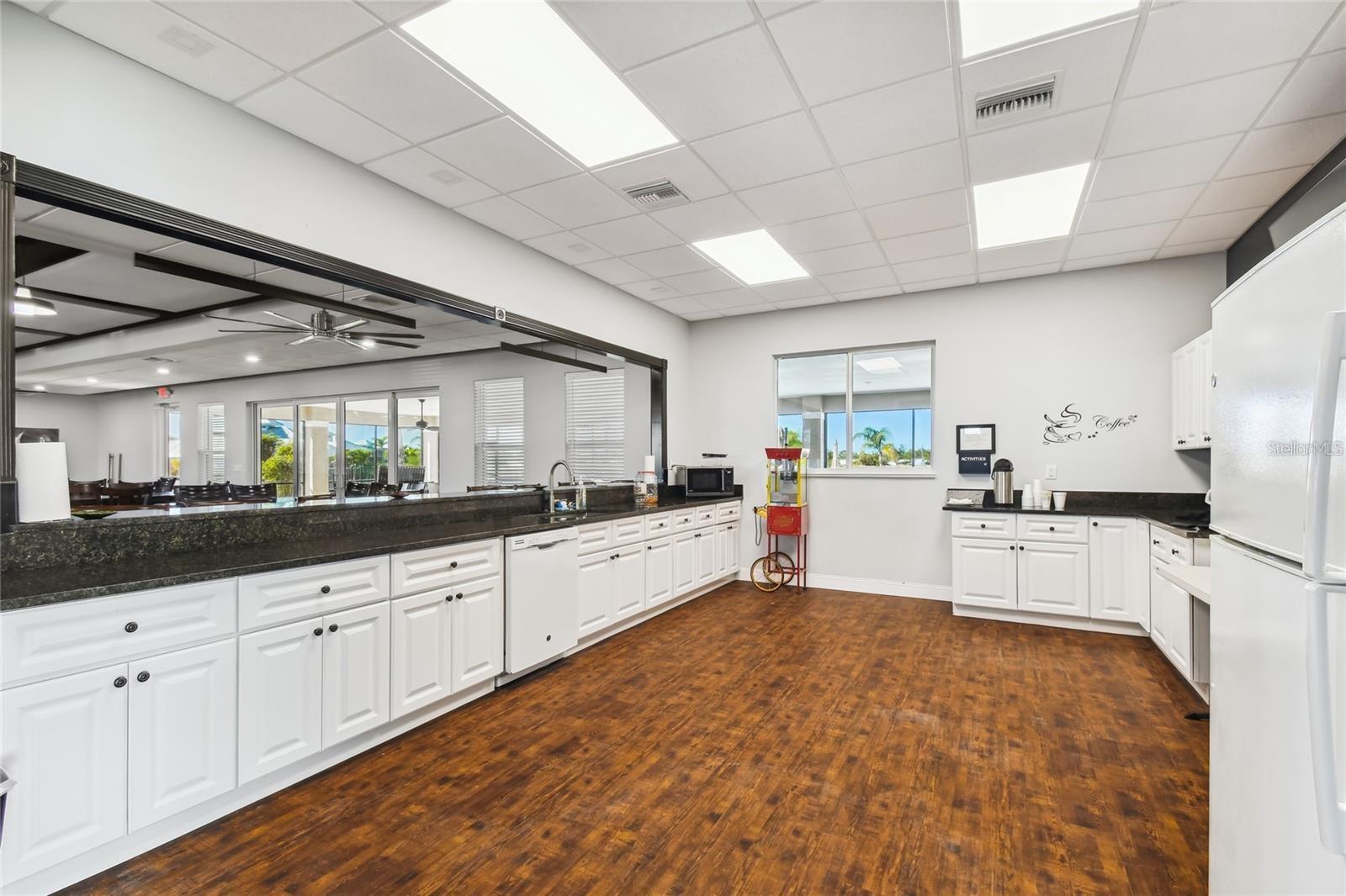 THORNTON CRK MOTORCOACH RESIDENCE - Residential