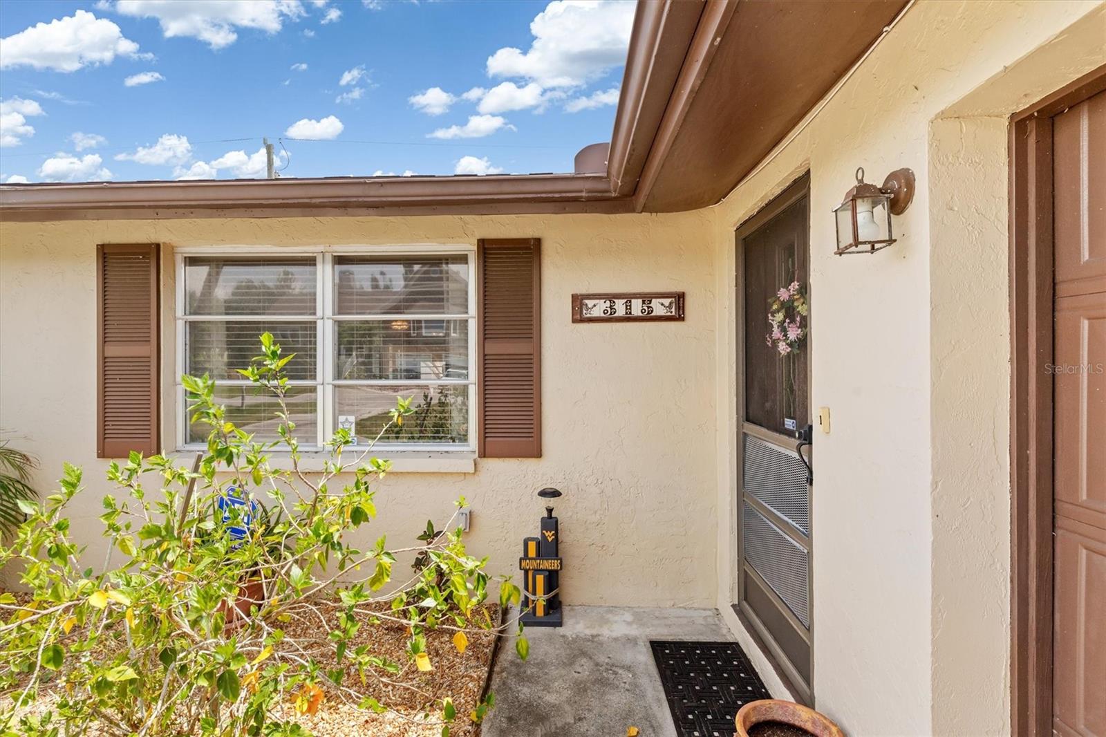 315 HOLLY ROAD