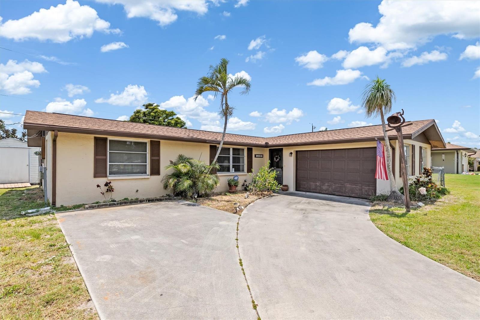 315 HOLLY ROAD