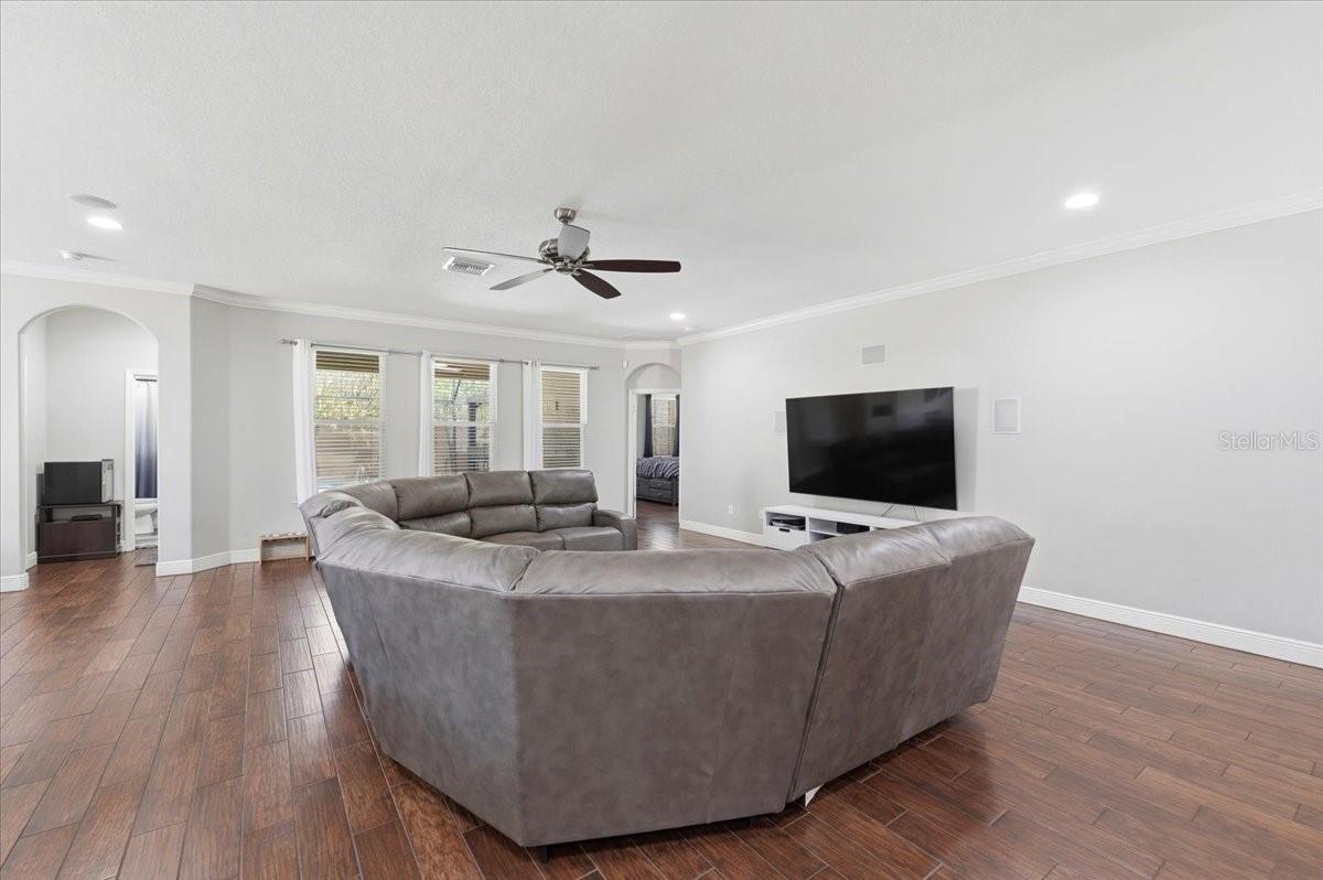 WIND MEADOWS - Residential