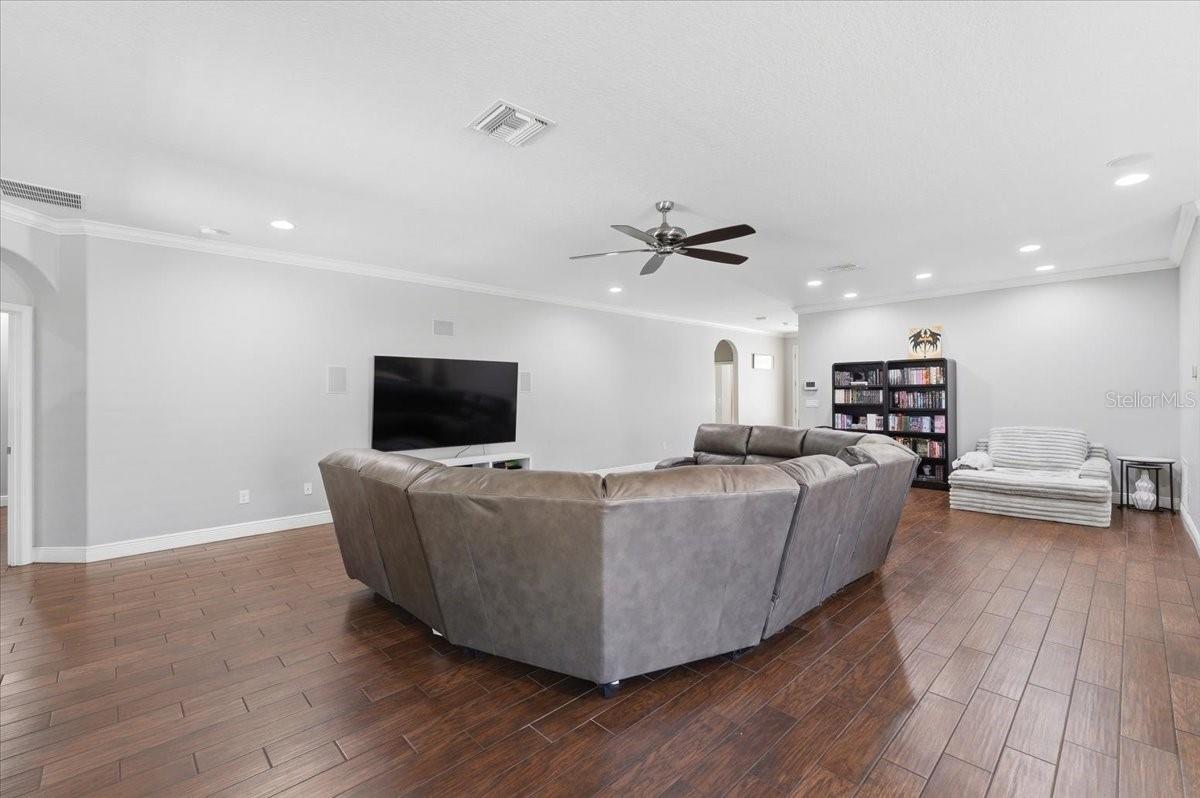 WIND MEADOWS - Residential