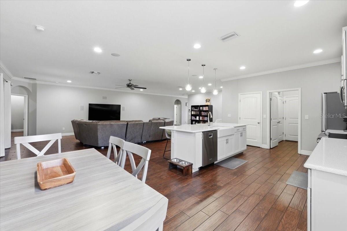 WIND MEADOWS - Residential