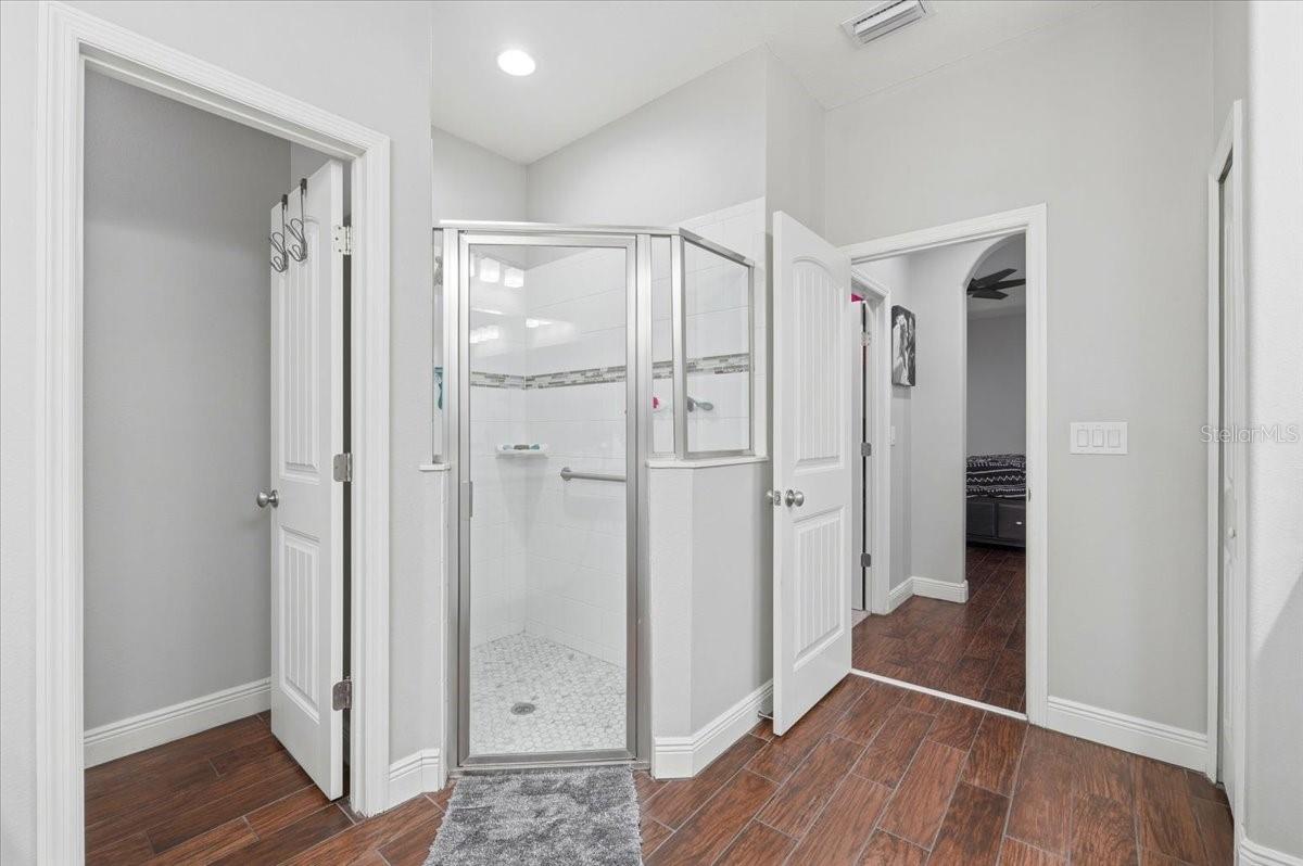 WIND MEADOWS - Residential