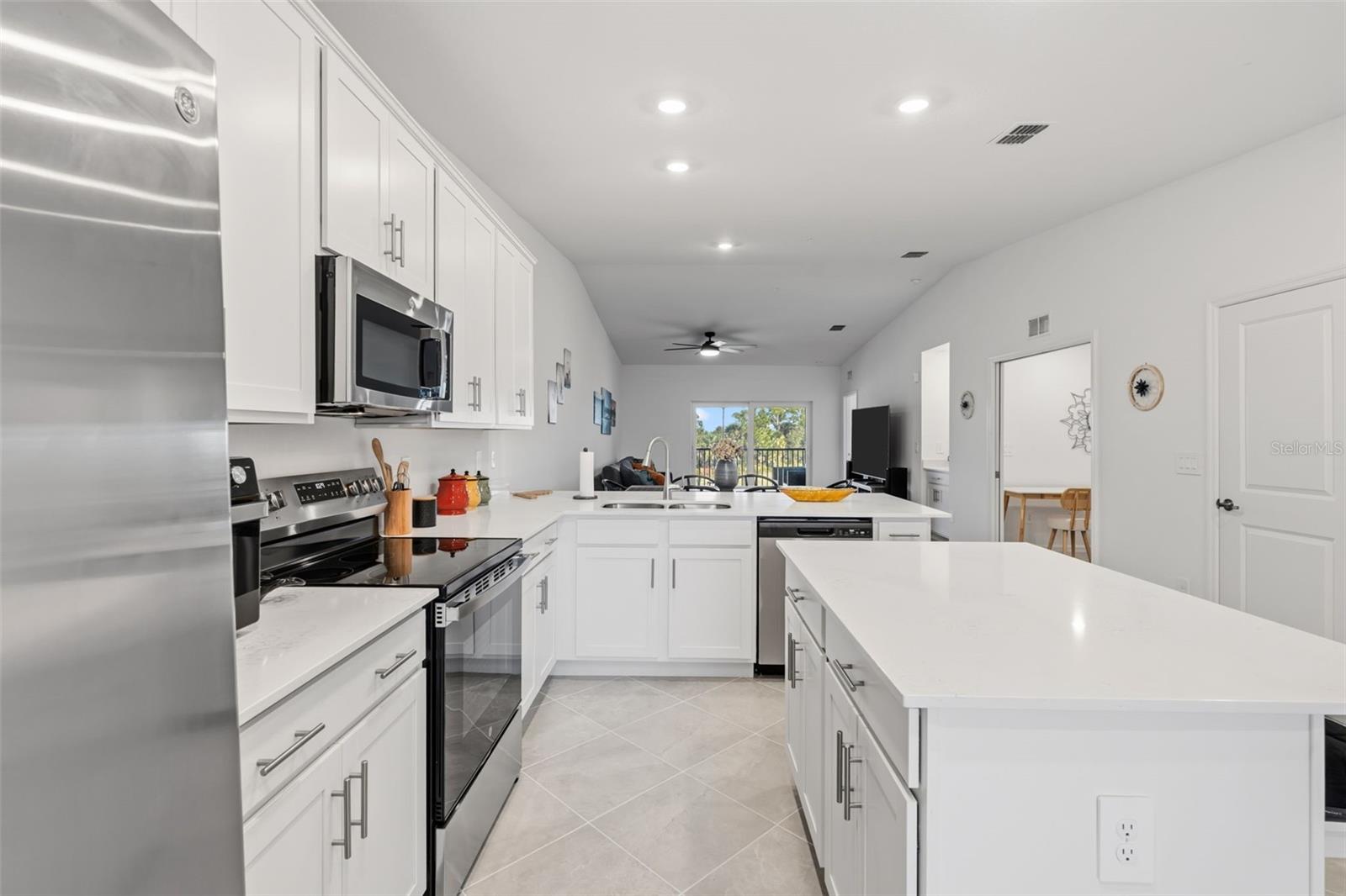 VERANDA III/WELLEN PK PH I - Residential